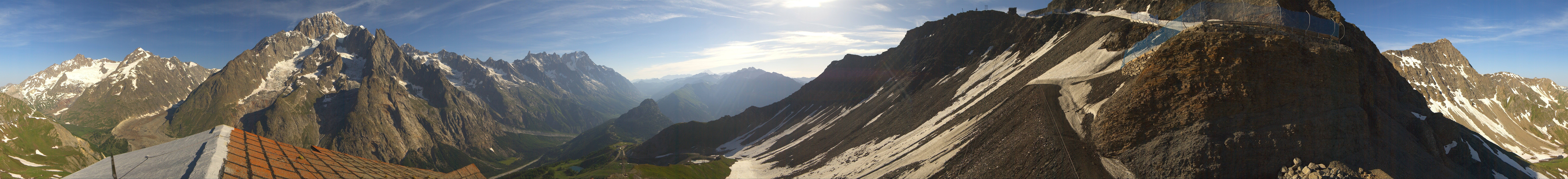 Archived image Webcam Courmayeur Panorama