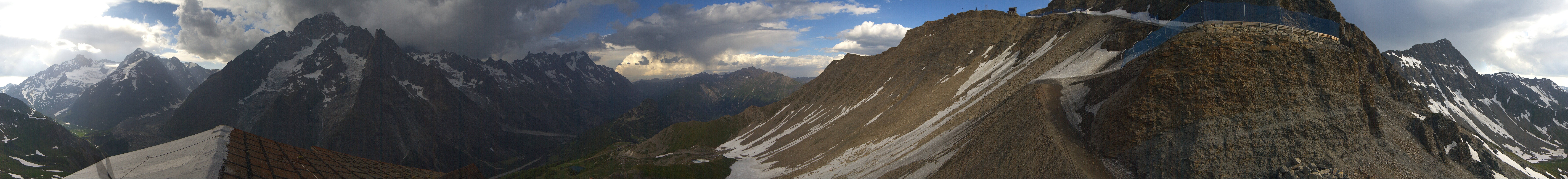 Archiv Foto Webcam ARP Aussichtsplattform Courmayeur