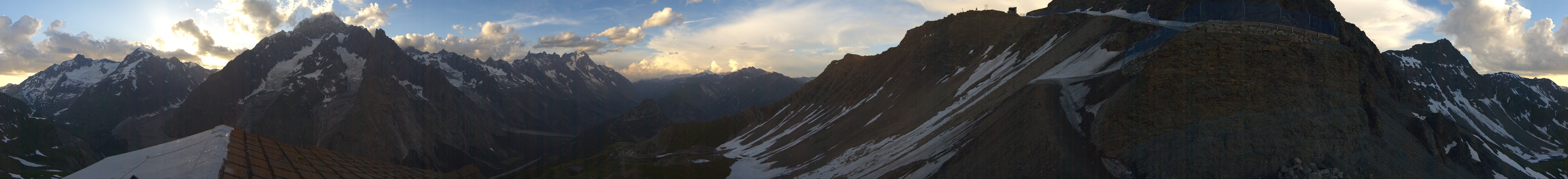 Archiv Foto Webcam ARP Aussichtsplattform Courmayeur