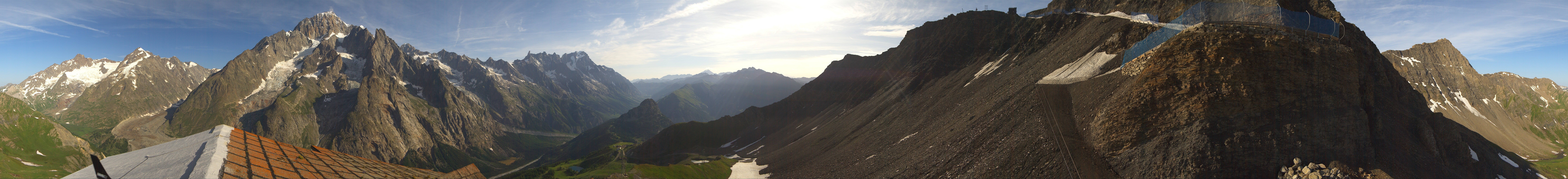 Archiv Foto Webcam ARP Aussichtsplattform Courmayeur