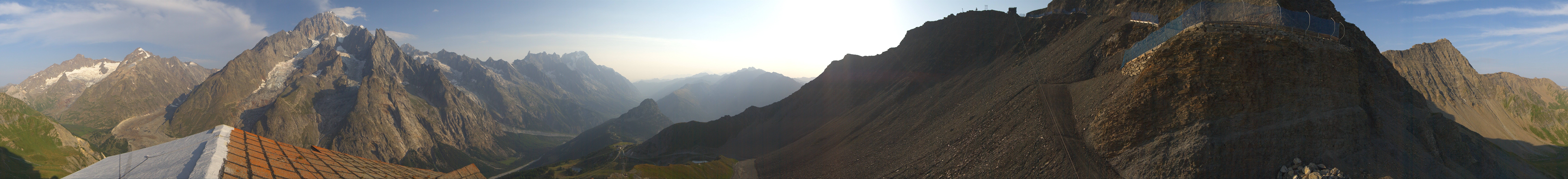 Archiv Foto Webcam ARP Aussichtsplattform Courmayeur