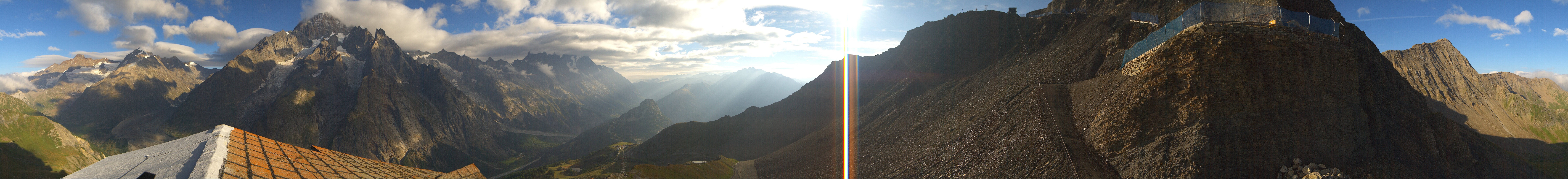 Archiv Foto Webcam ARP Aussichtsplattform Courmayeur