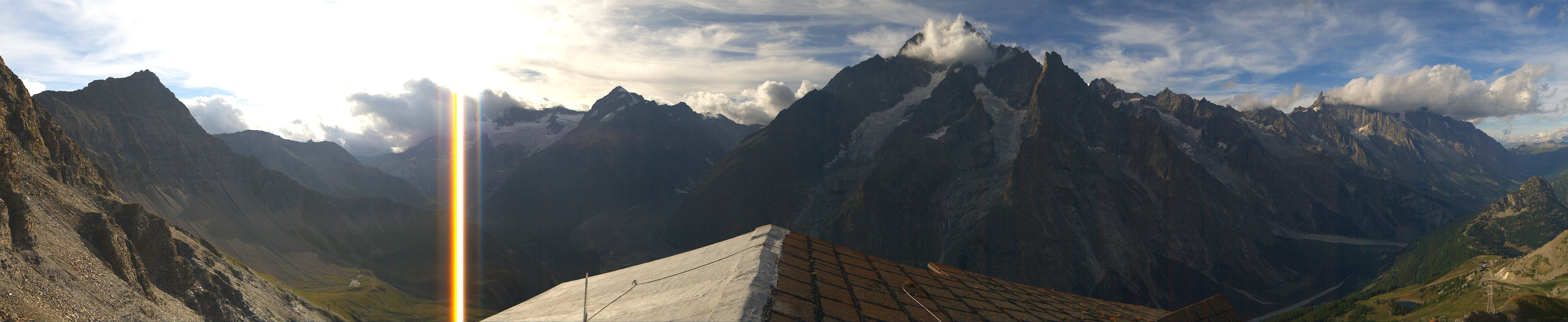 Archiv Foto Webcam ARP Aussichtsplattform Courmayeur