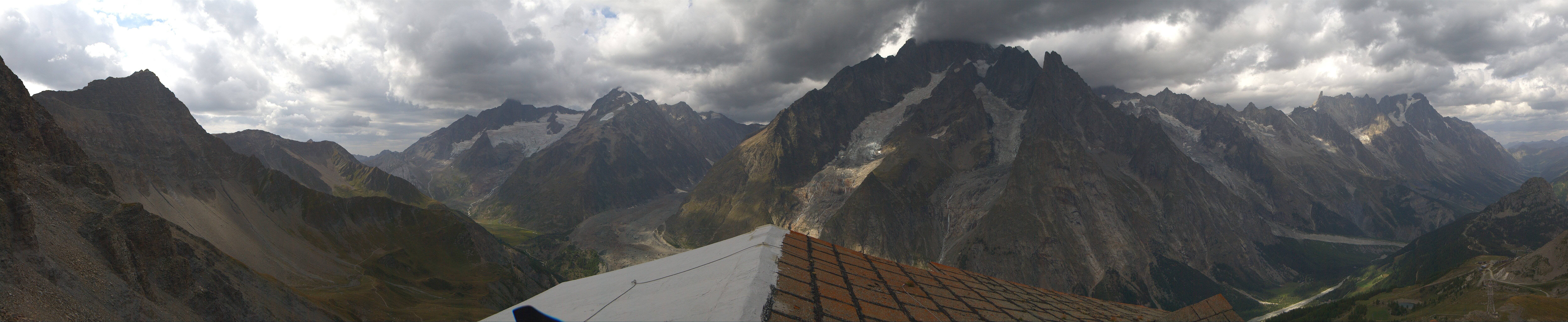 Archiv Foto Webcam ARP Aussichtsplattform Courmayeur