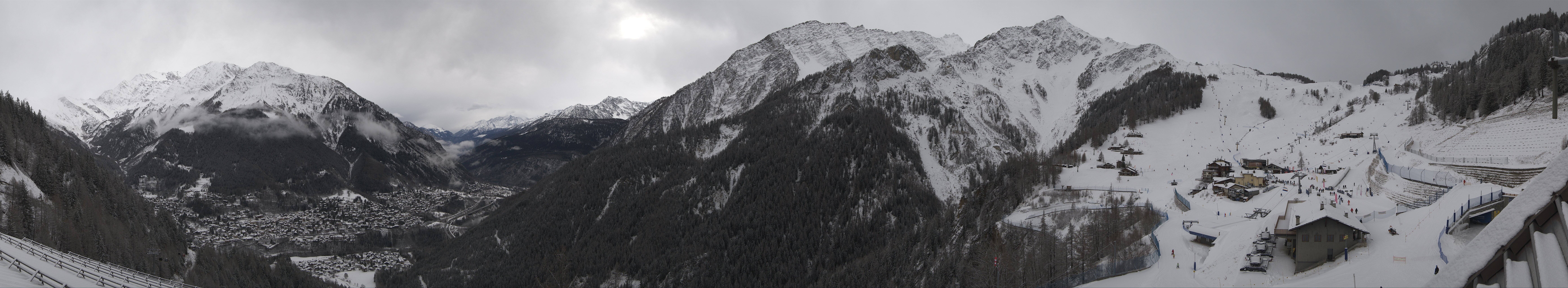Archiv Foto Webcam Checrouit Panoramablick, Courmayeur