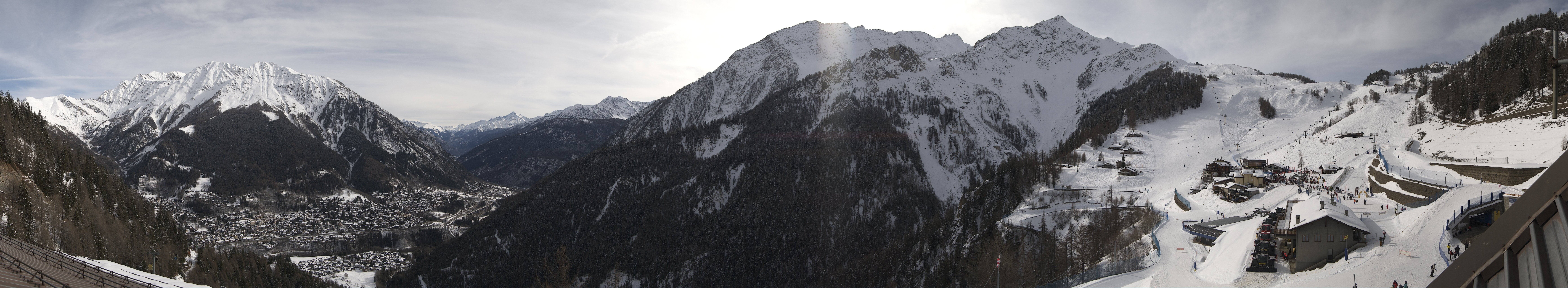 Archiv Foto Webcam Checrouit Panoramablick, Courmayeur