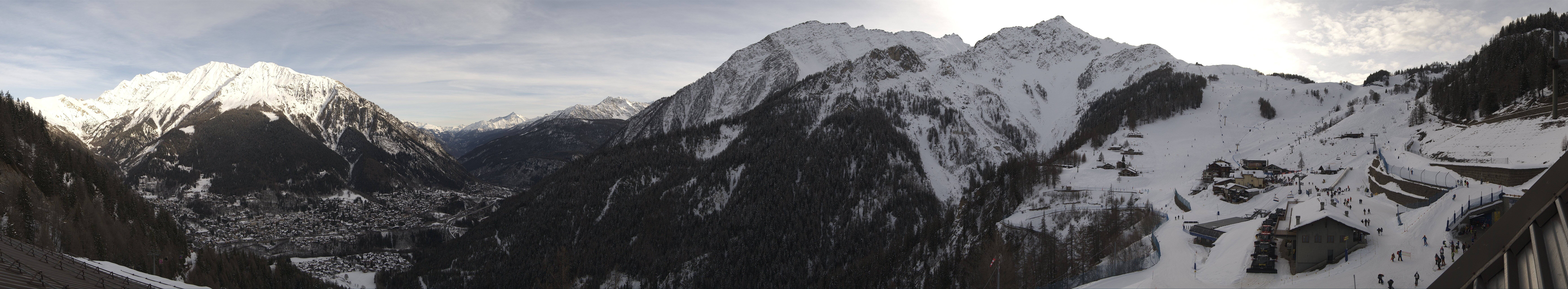 Archiv Foto Webcam Checrouit Panoramablick, Courmayeur