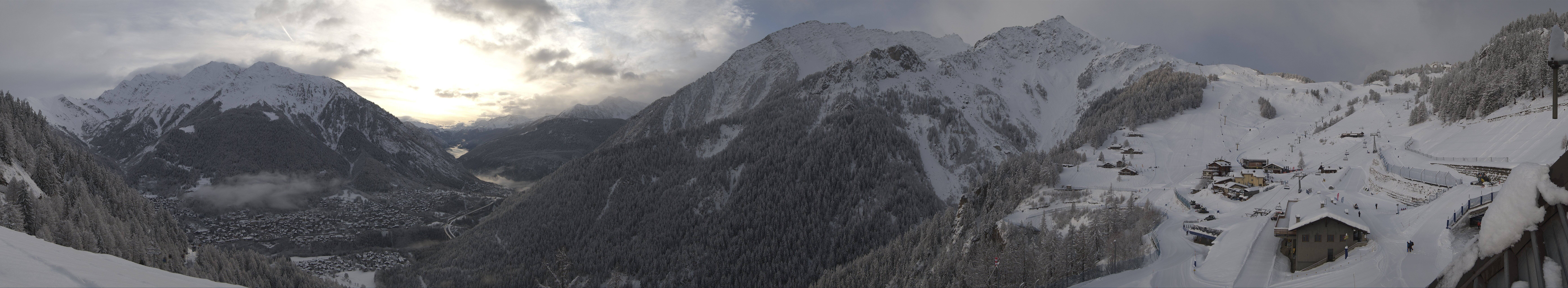 Archiv Foto Webcam Checrouit Panoramablick, Courmayeur