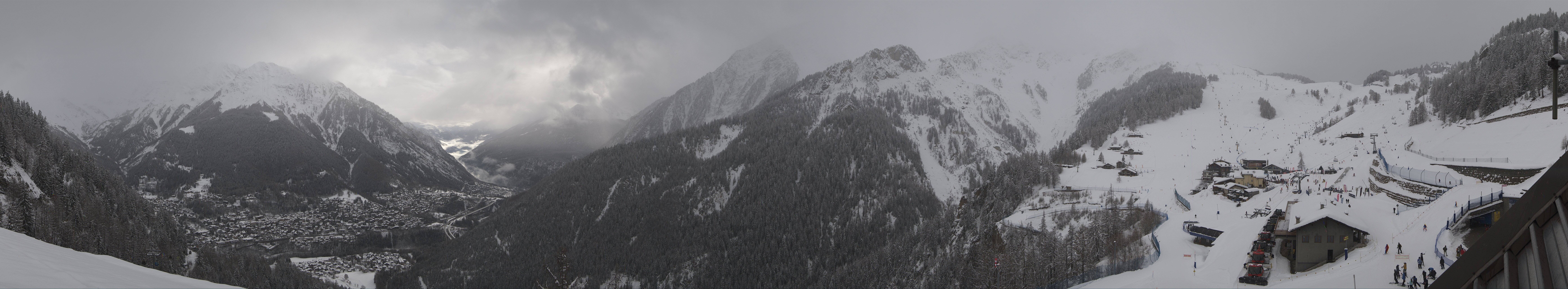 Archiv Foto Webcam Checrouit Panoramablick, Courmayeur