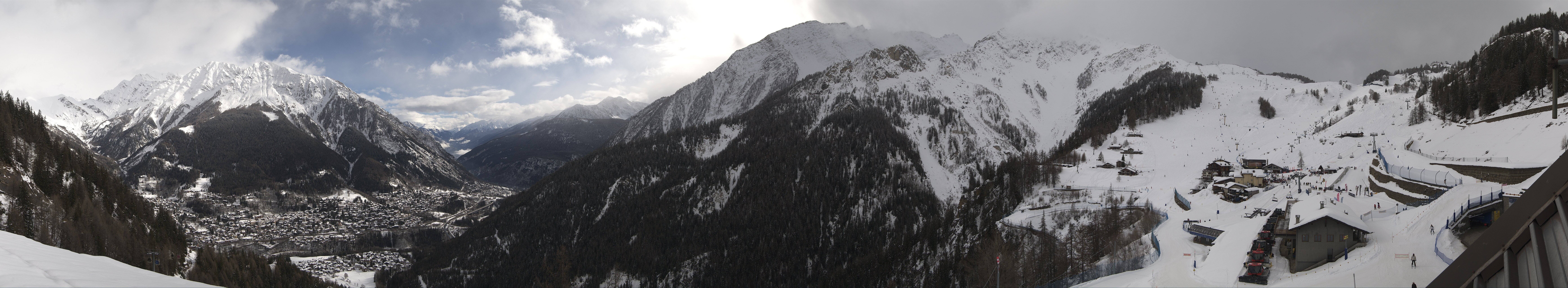 Archiv Foto Webcam Checrouit Panoramablick, Courmayeur