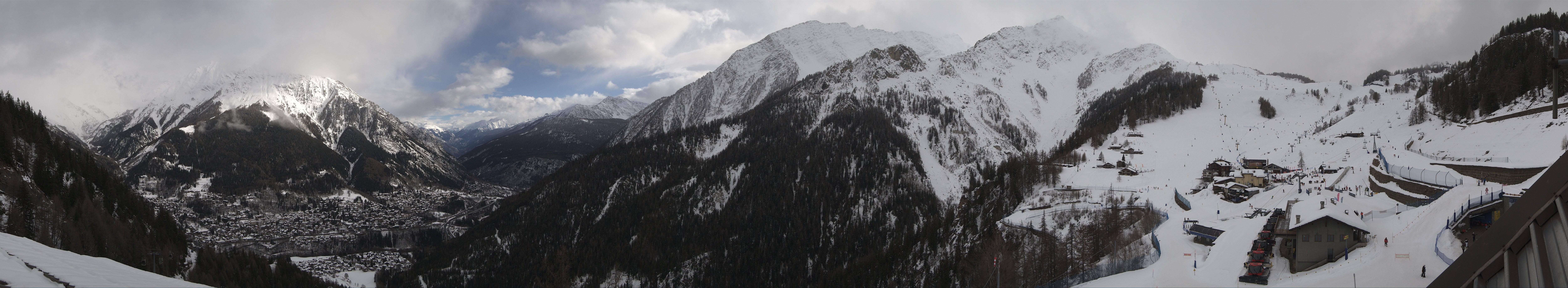 Archiv Foto Webcam Checrouit Panoramablick, Courmayeur