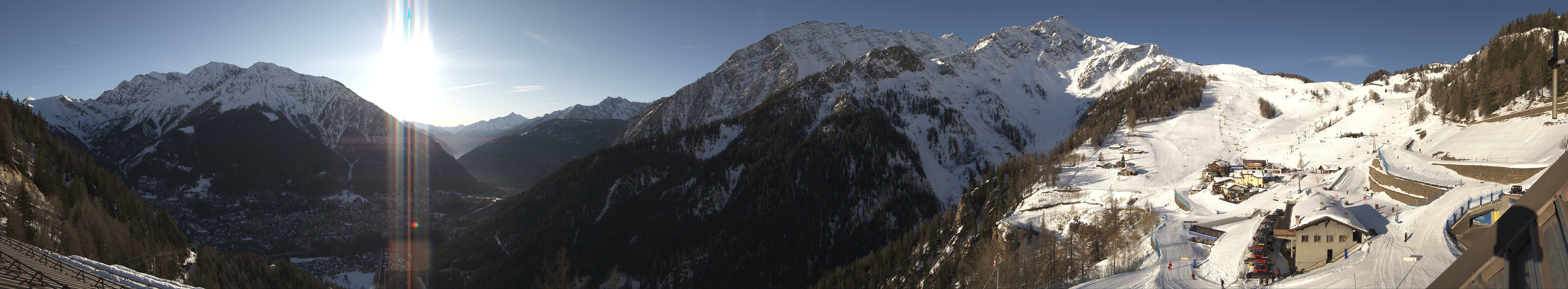 Archived image Webcam Panorama over Checrouit Courmayeur