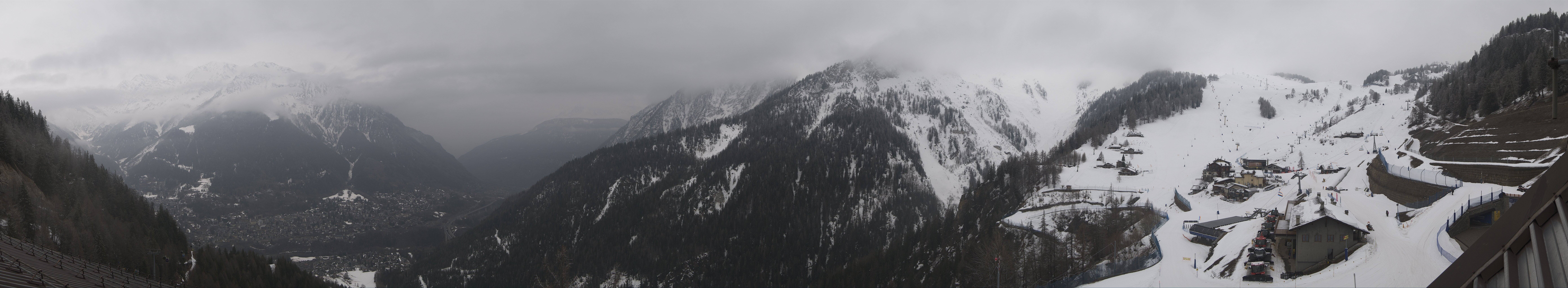 Archiv Foto Webcam Checrouit Panoramablick, Courmayeur