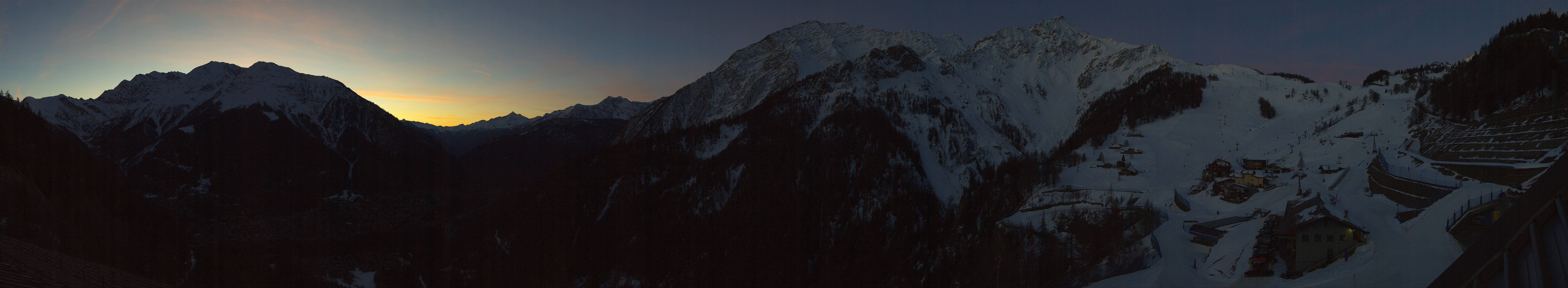 Archiv Foto Webcam Checrouit Panoramablick, Courmayeur