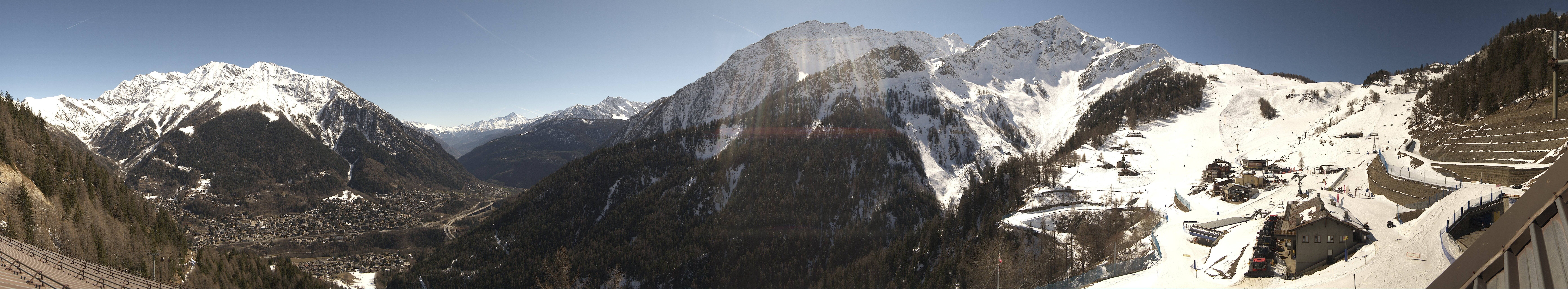 Archiv Foto Webcam Checrouit Panoramablick, Courmayeur