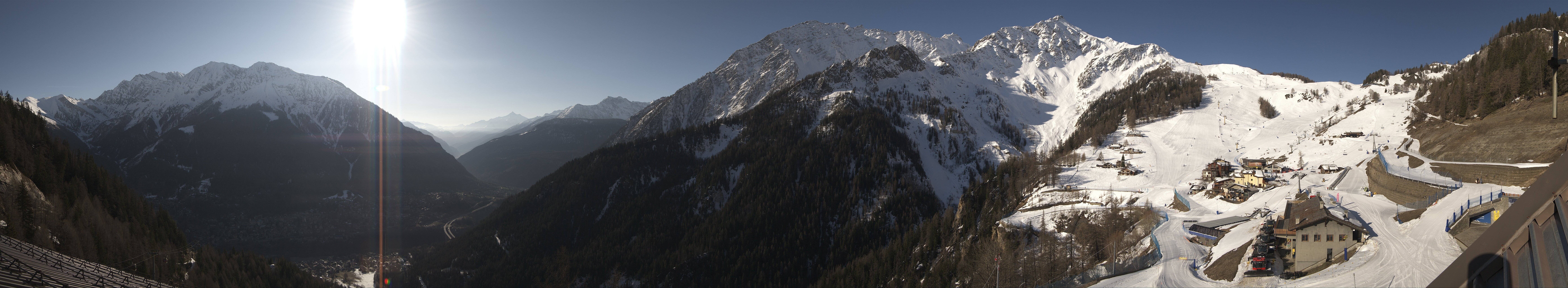 Archiv Foto Webcam Checrouit Panoramablick, Courmayeur