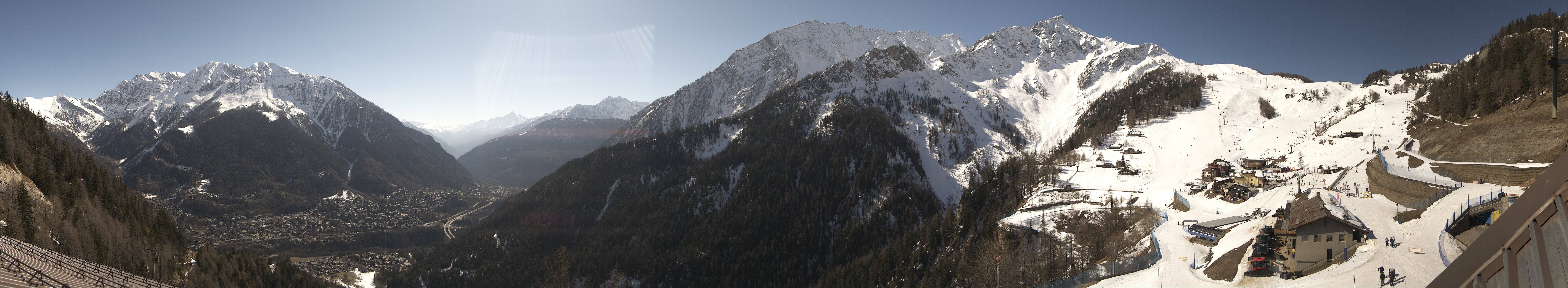 Archiv Foto Webcam Checrouit Panoramablick, Courmayeur