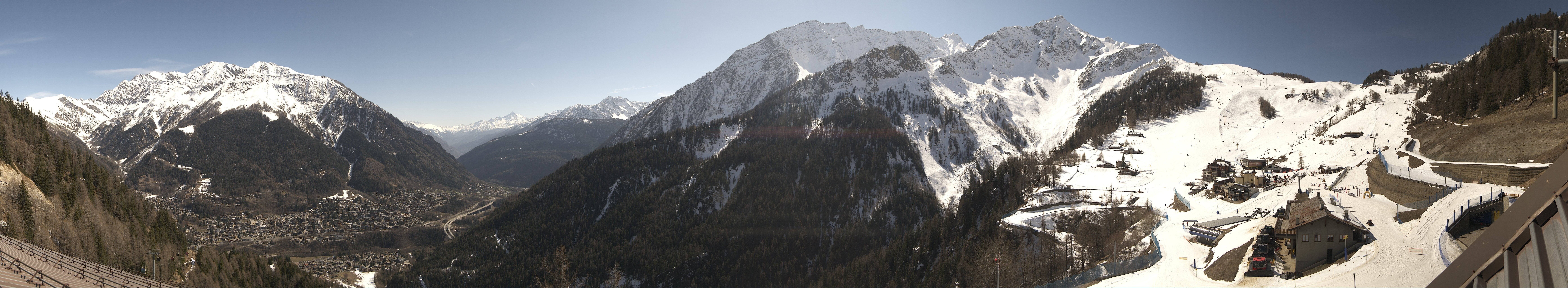 Archiv Foto Webcam Checrouit Panoramablick, Courmayeur