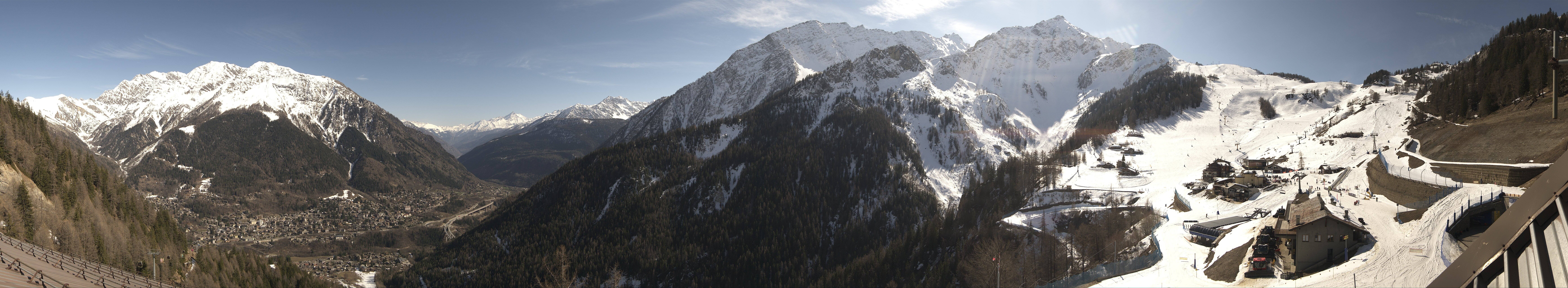 Archiv Foto Webcam Checrouit Panoramablick, Courmayeur