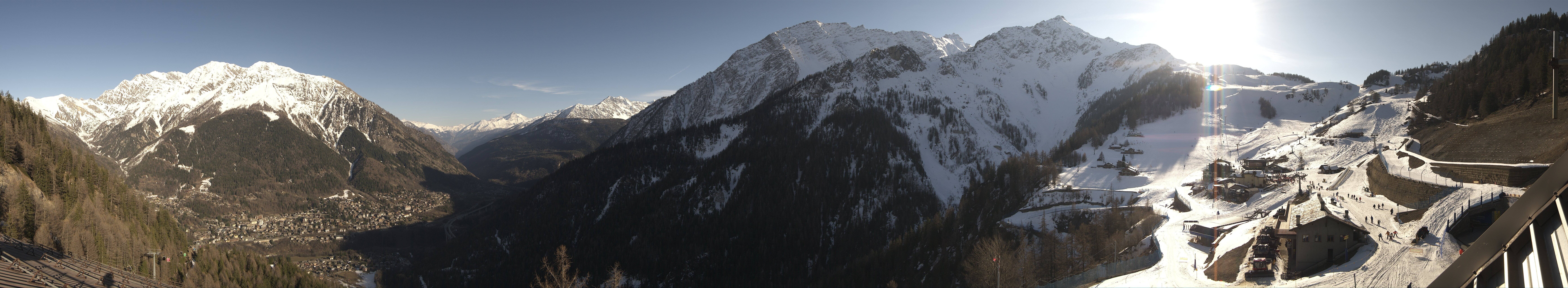 Archiv Foto Webcam Checrouit Panoramablick, Courmayeur