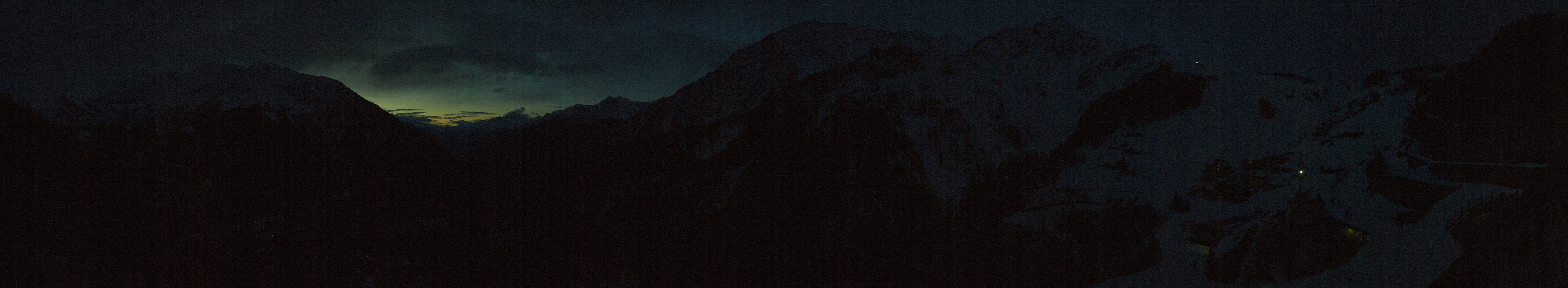 Archiv Foto Webcam Checrouit Panoramablick, Courmayeur