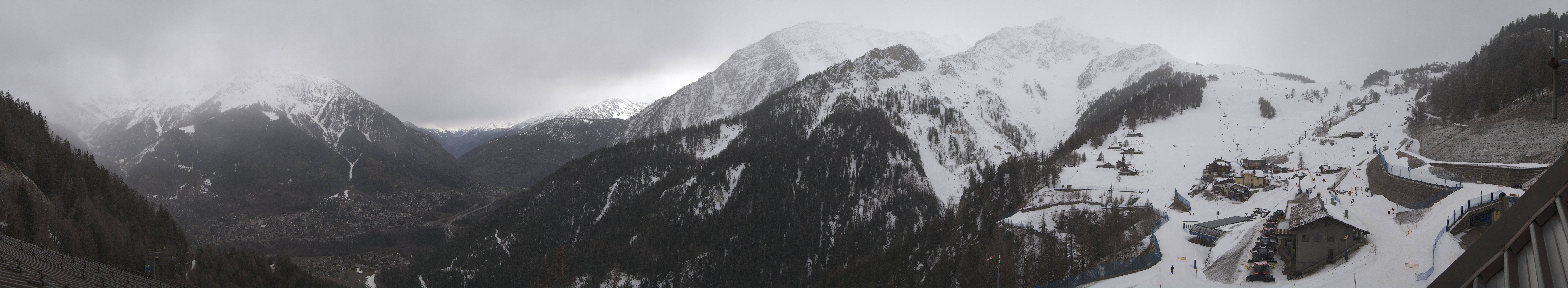 Archiv Foto Webcam Checrouit Panoramablick, Courmayeur