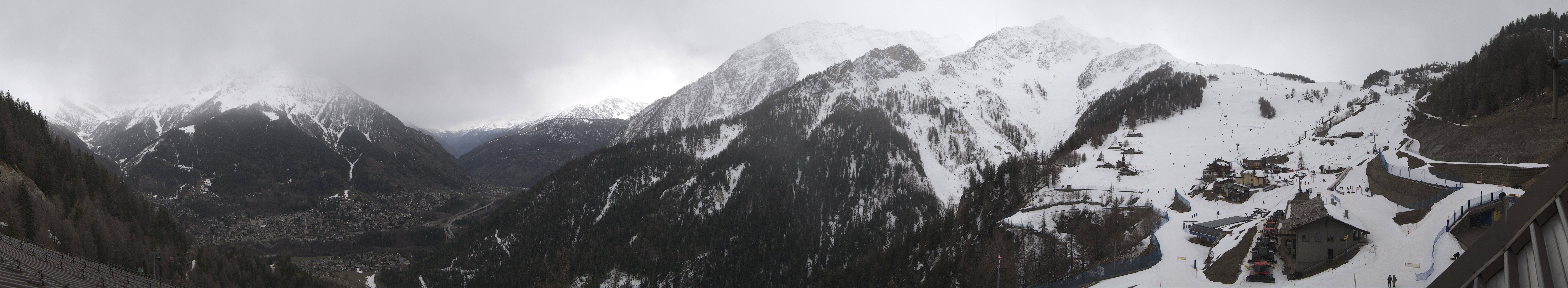 Archiv Foto Webcam Checrouit Panoramablick, Courmayeur