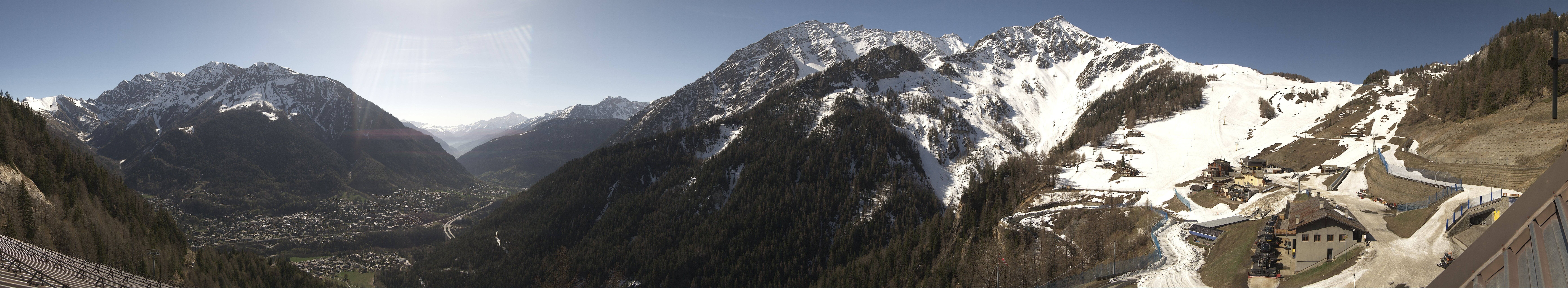 Archiv Foto Webcam Checrouit Panoramablick, Courmayeur