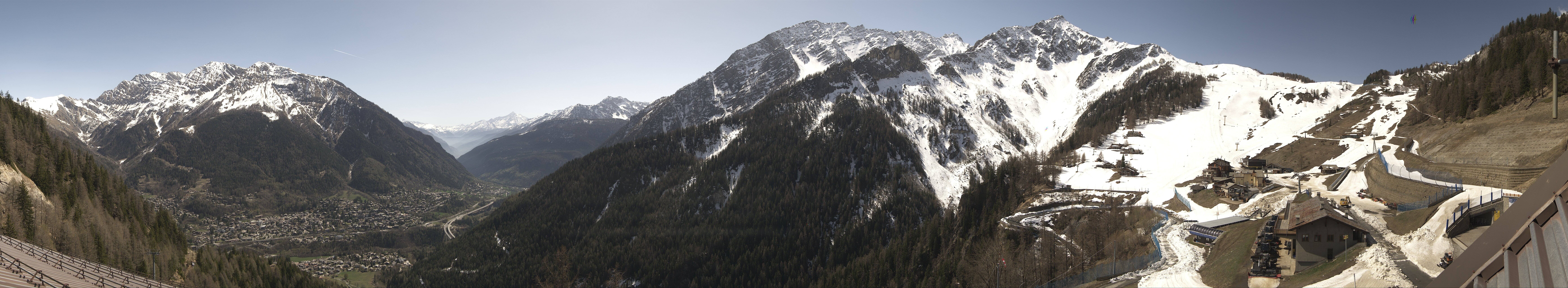 Archiv Foto Webcam Checrouit Panoramablick, Courmayeur