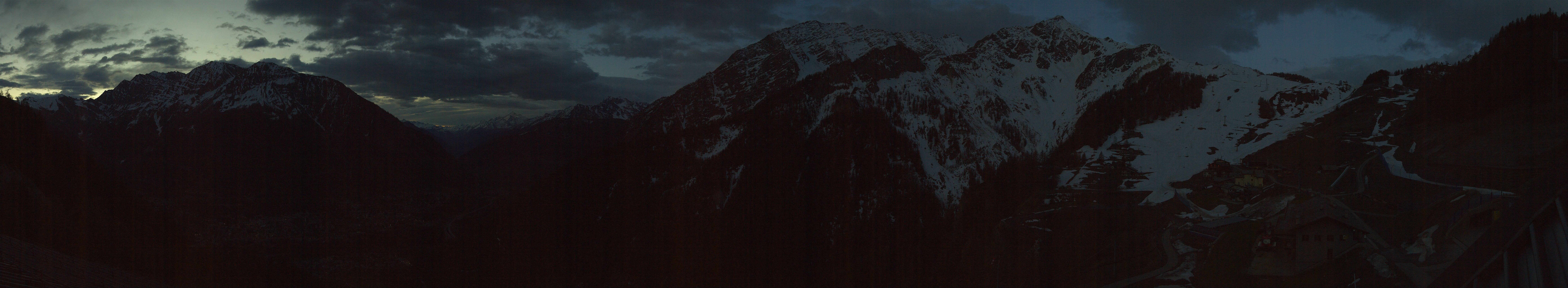 Archiv Foto Webcam Checrouit Panoramablick, Courmayeur