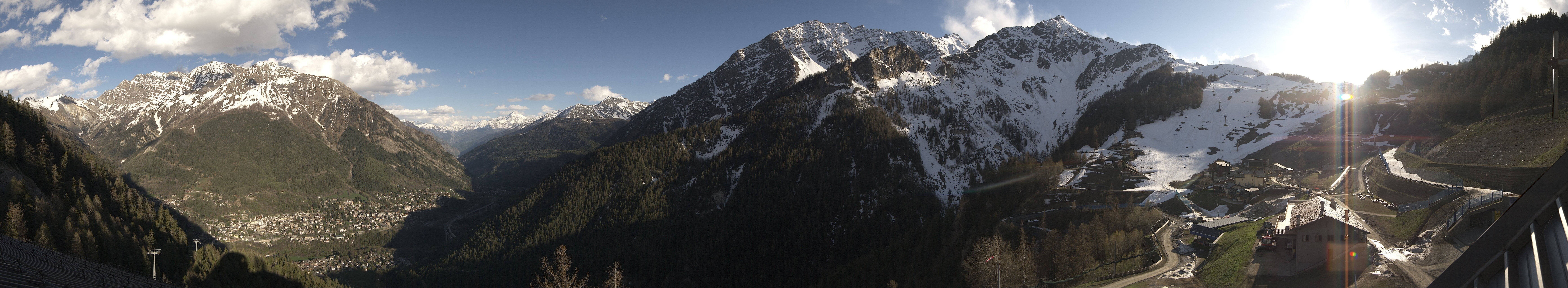 Archiv Foto Webcam Checrouit Panoramablick, Courmayeur