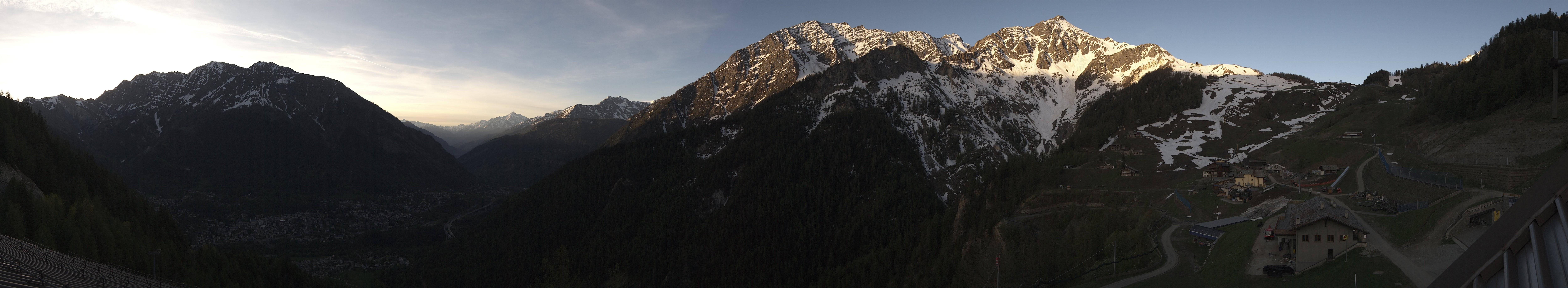 Archiv Foto Webcam Checrouit Panoramablick, Courmayeur