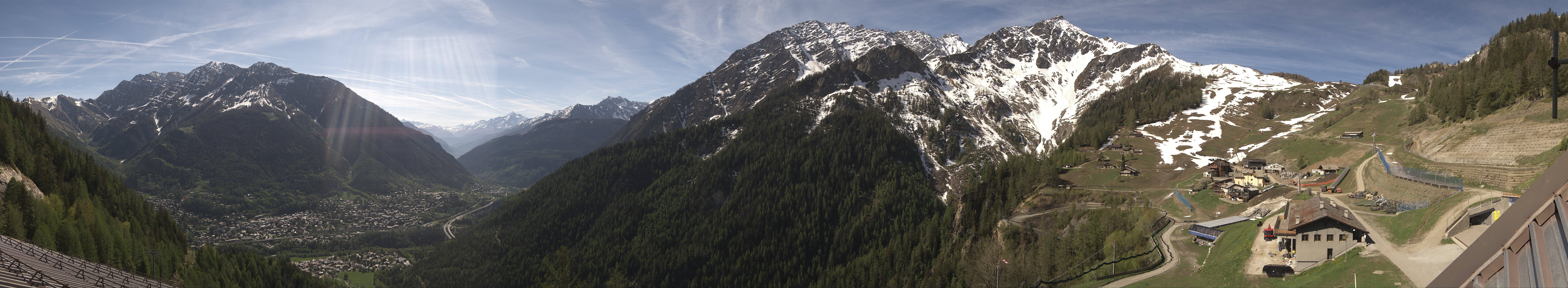 Archiv Foto Webcam Checrouit Panoramablick, Courmayeur