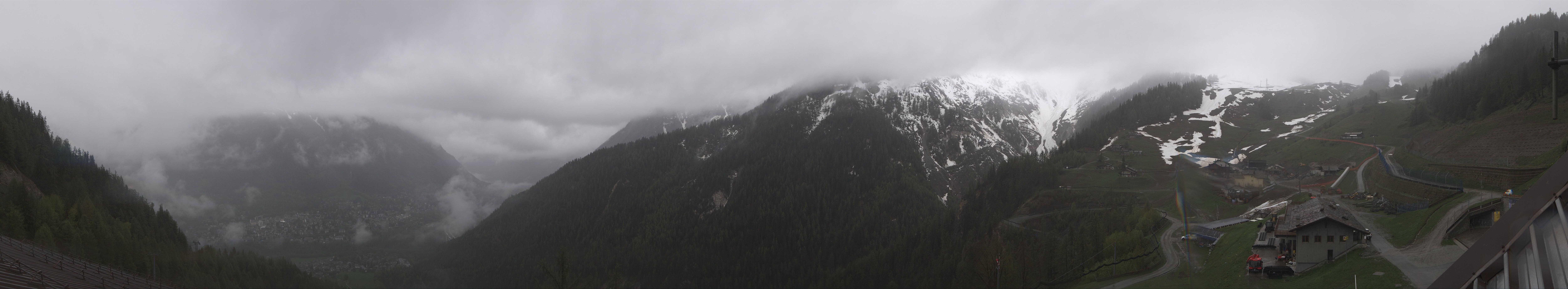 Archived image Webcam Panorama over Checrouit Courmayeur