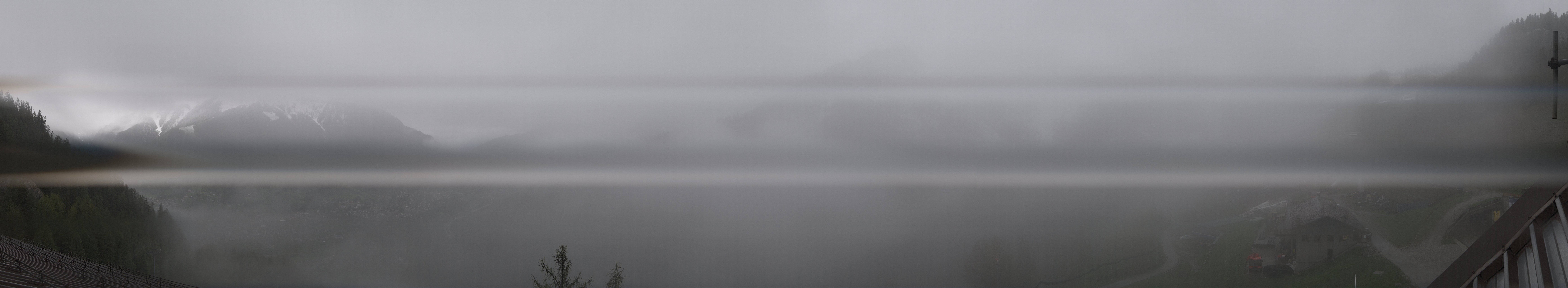 Archived image Webcam Panorama over Checrouit Courmayeur