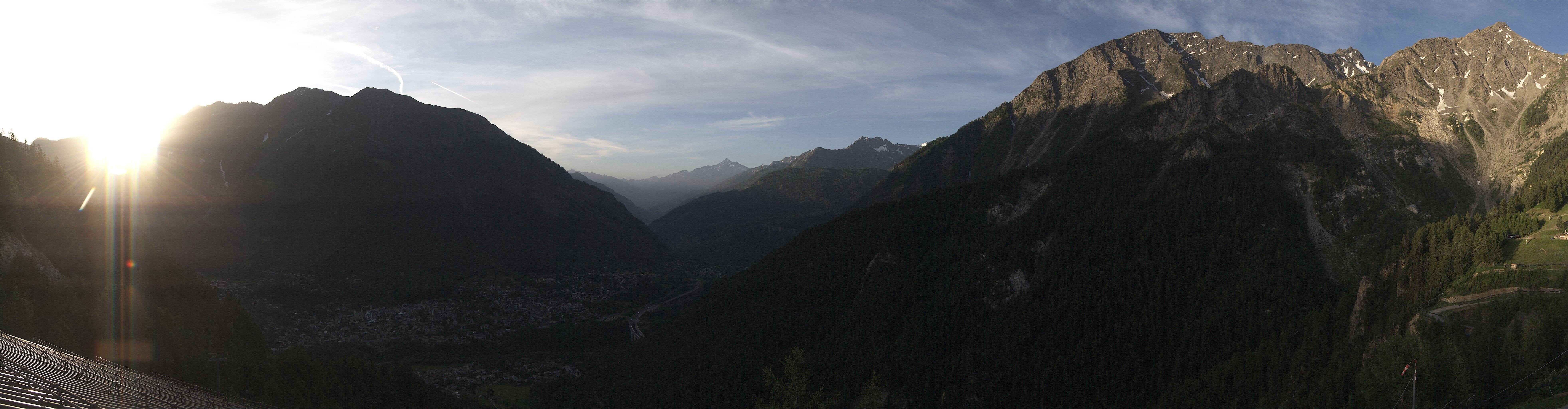 Archiv Foto Webcam Checrouit Panoramablick, Courmayeur