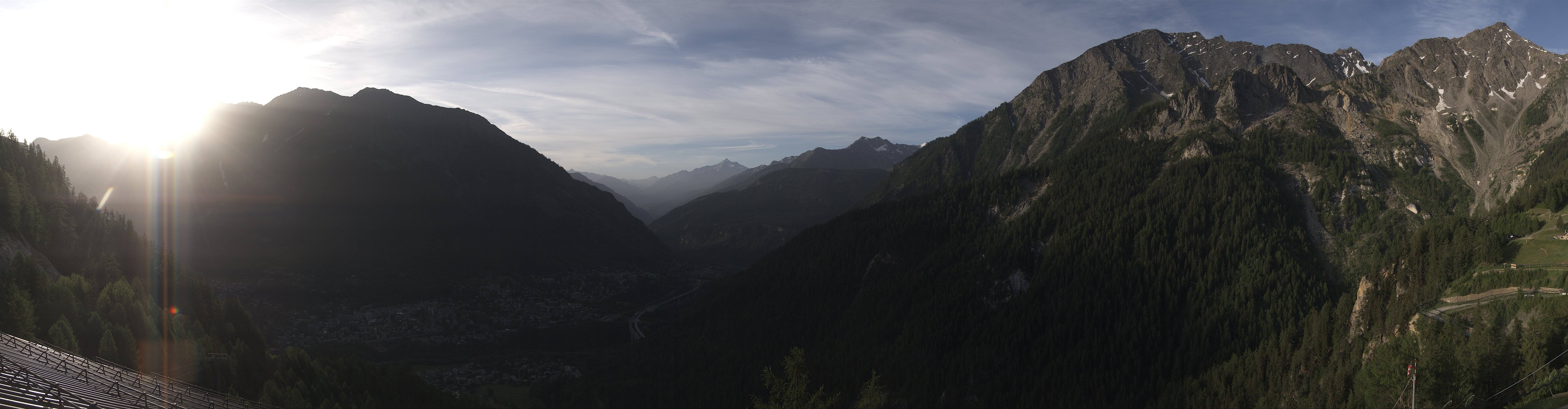 Archiv Foto Webcam Checrouit Panoramablick, Courmayeur
