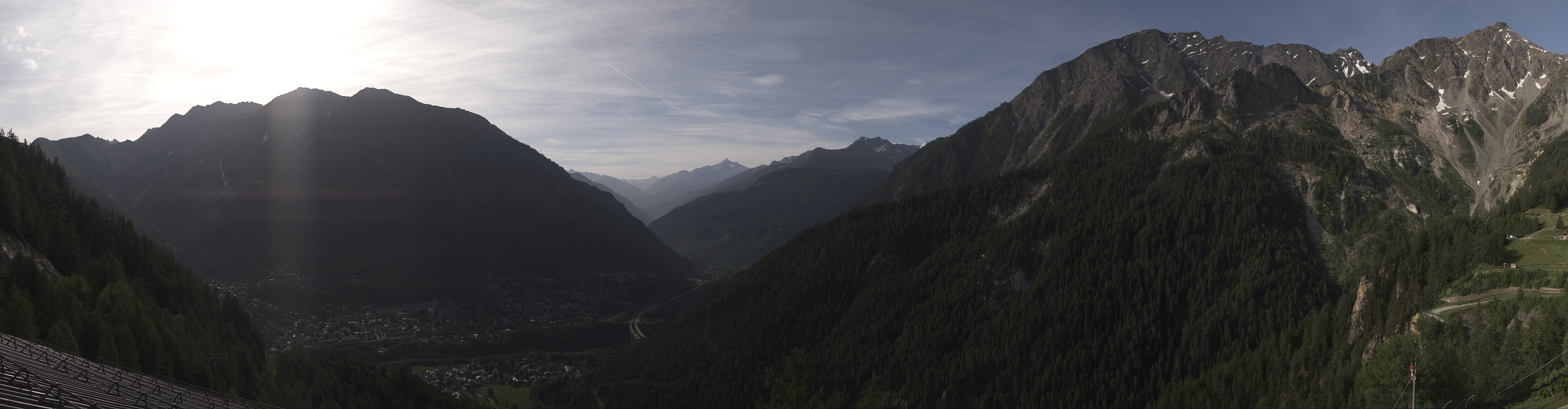 Archiv Foto Webcam Checrouit Panoramablick, Courmayeur