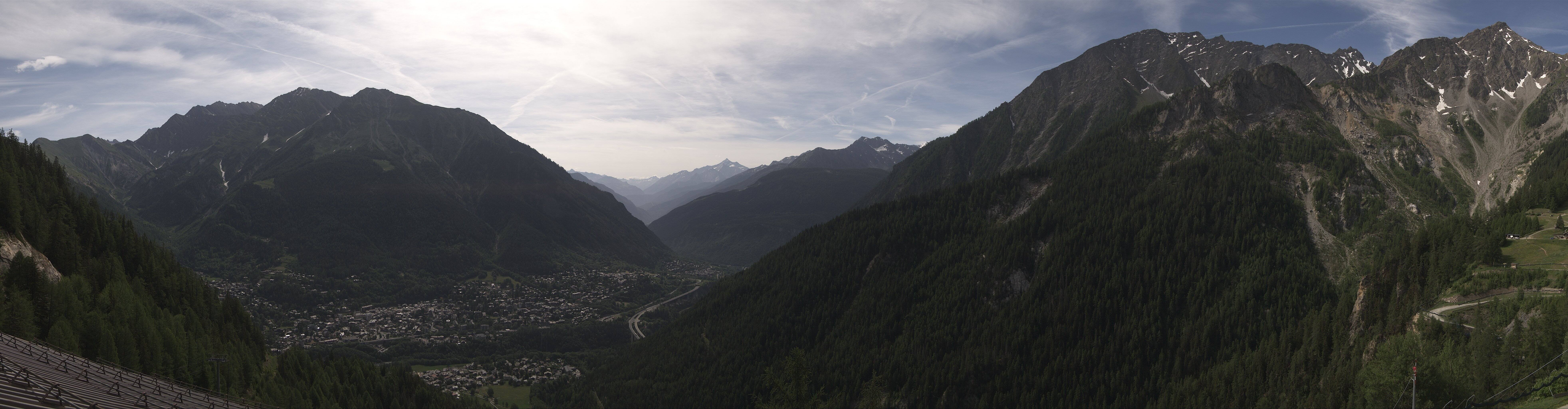 Archiv Foto Webcam Checrouit Panoramablick, Courmayeur