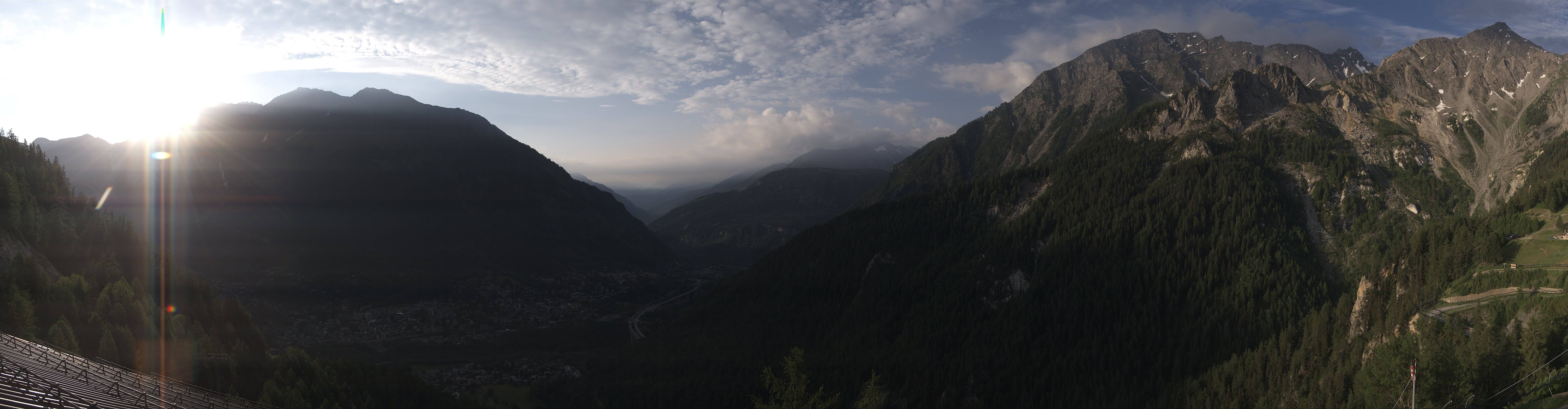 Archiv Foto Webcam Checrouit Panoramablick, Courmayeur