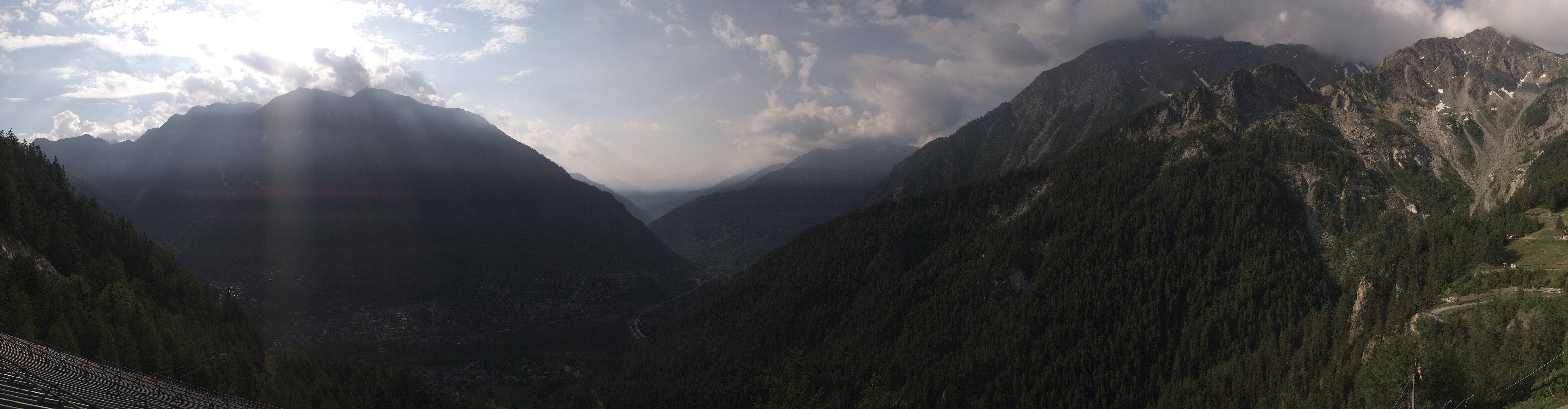 Archiv Foto Webcam Checrouit Panoramablick, Courmayeur