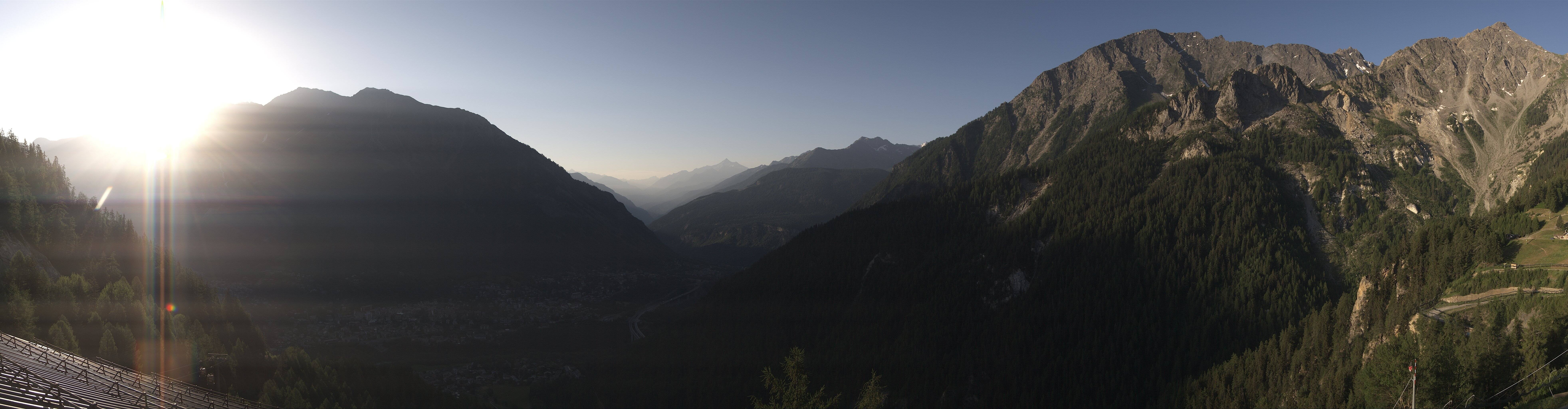 Archiv Foto Webcam Checrouit Panoramablick, Courmayeur
