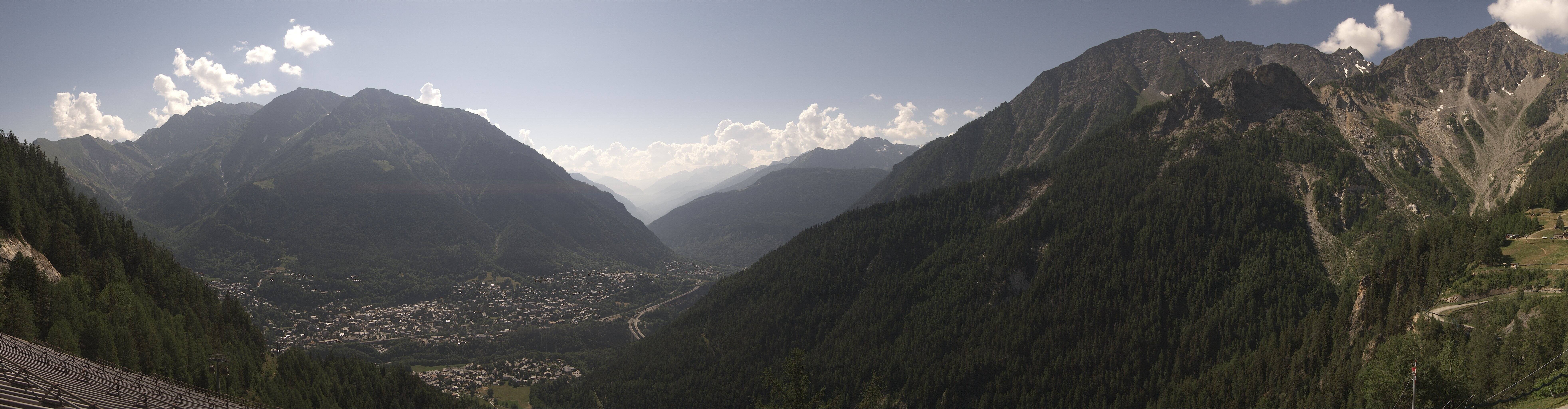Archiv Foto Webcam Checrouit Panoramablick, Courmayeur