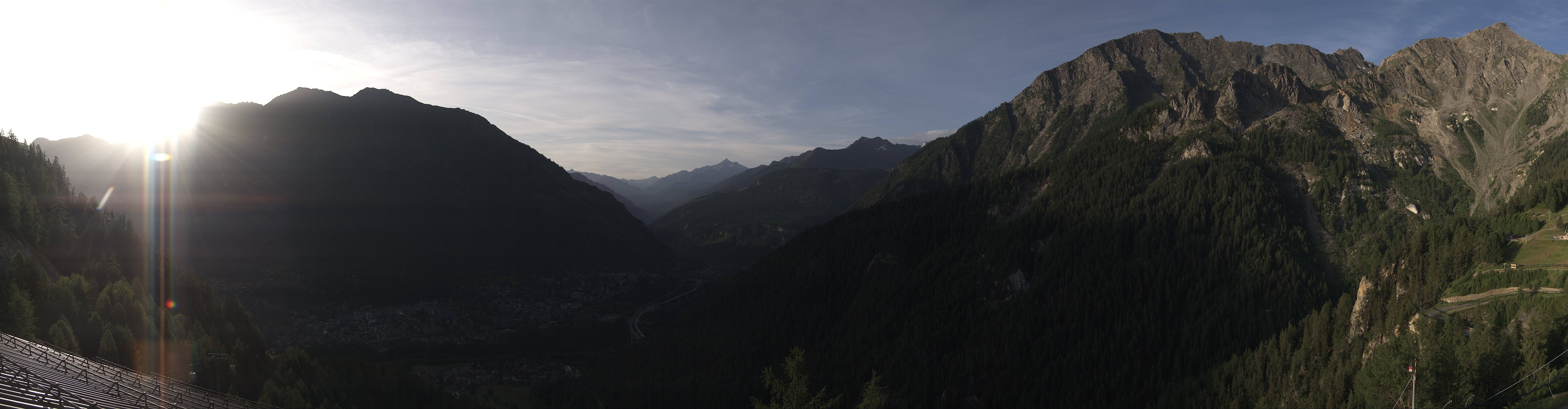Archiv Foto Webcam Checrouit Panoramablick, Courmayeur