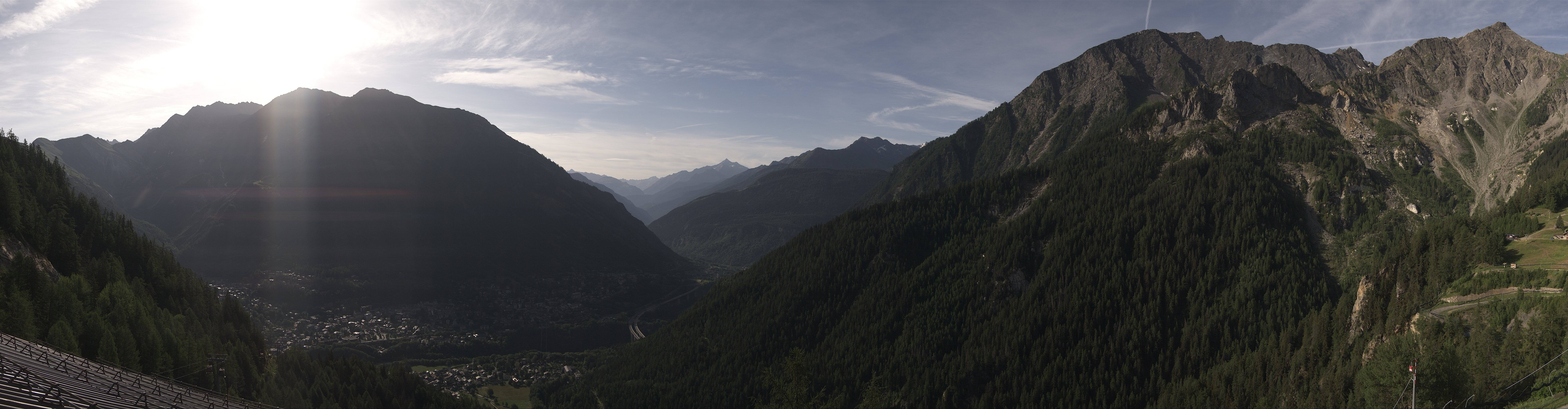 Archiv Foto Webcam Checrouit Panoramablick, Courmayeur