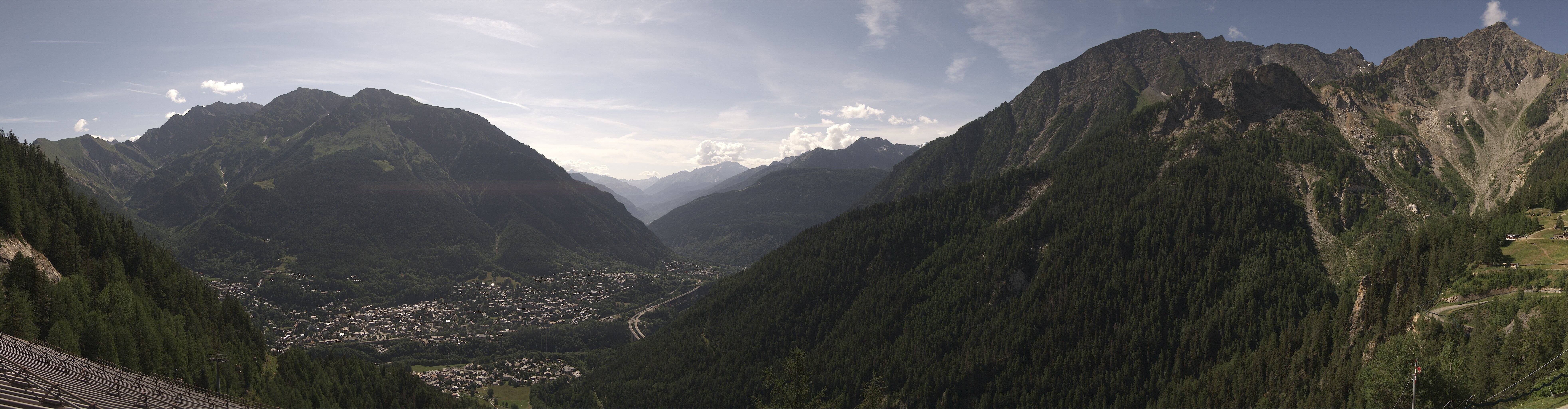 Archiv Foto Webcam Checrouit Panoramablick, Courmayeur