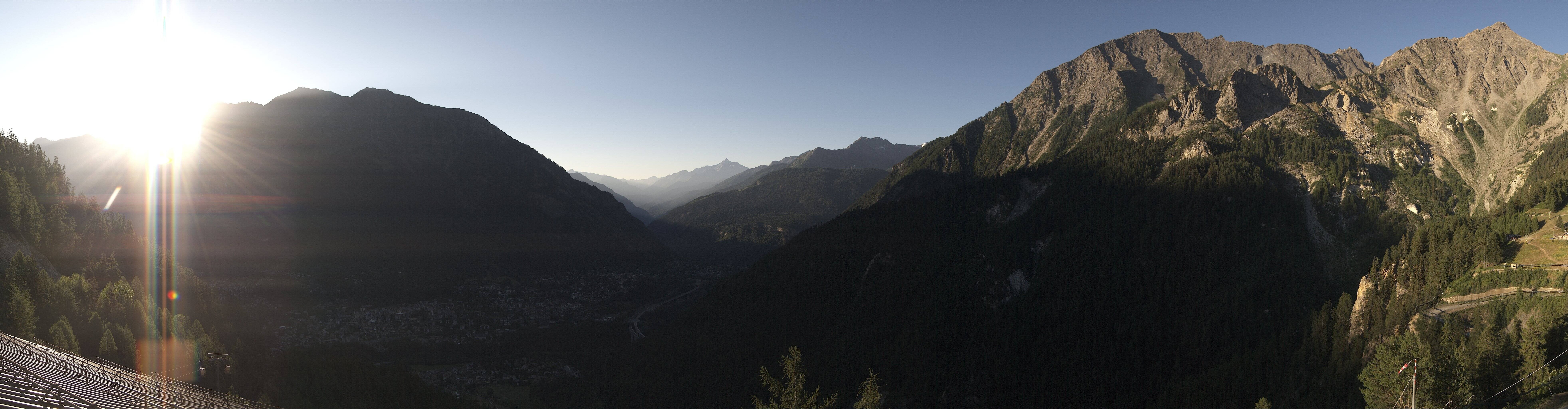 Archiv Foto Webcam Checrouit Panoramablick, Courmayeur