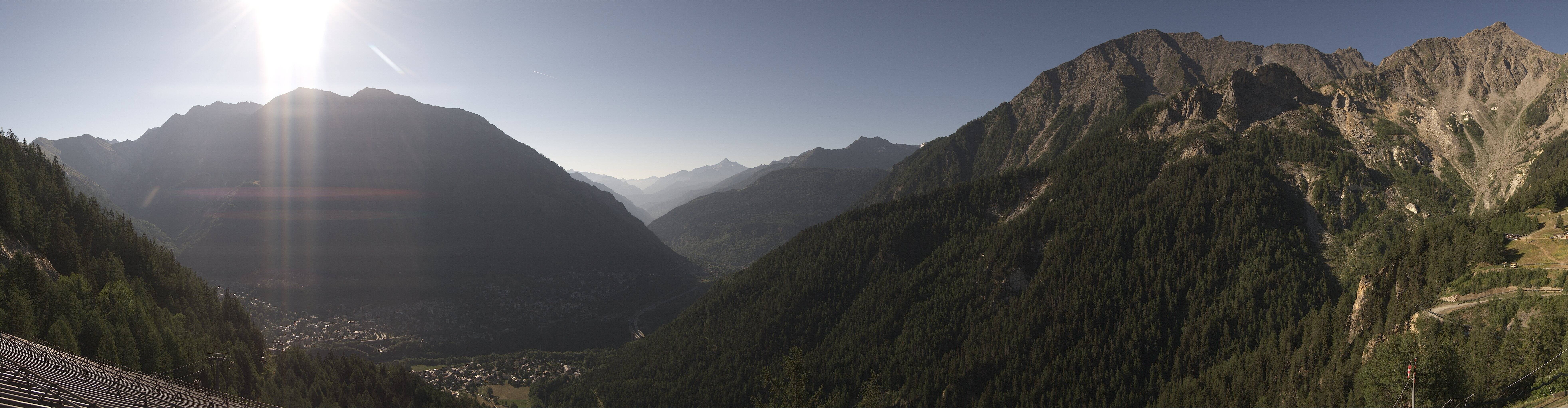 Archiv Foto Webcam Checrouit Panoramablick, Courmayeur