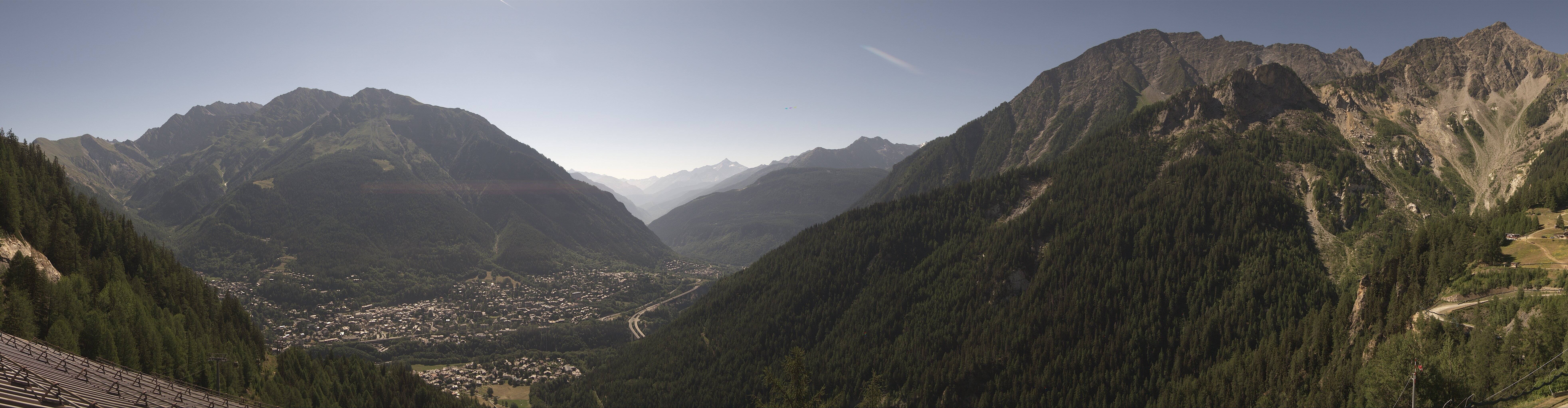 Archiv Foto Webcam Checrouit Panoramablick, Courmayeur