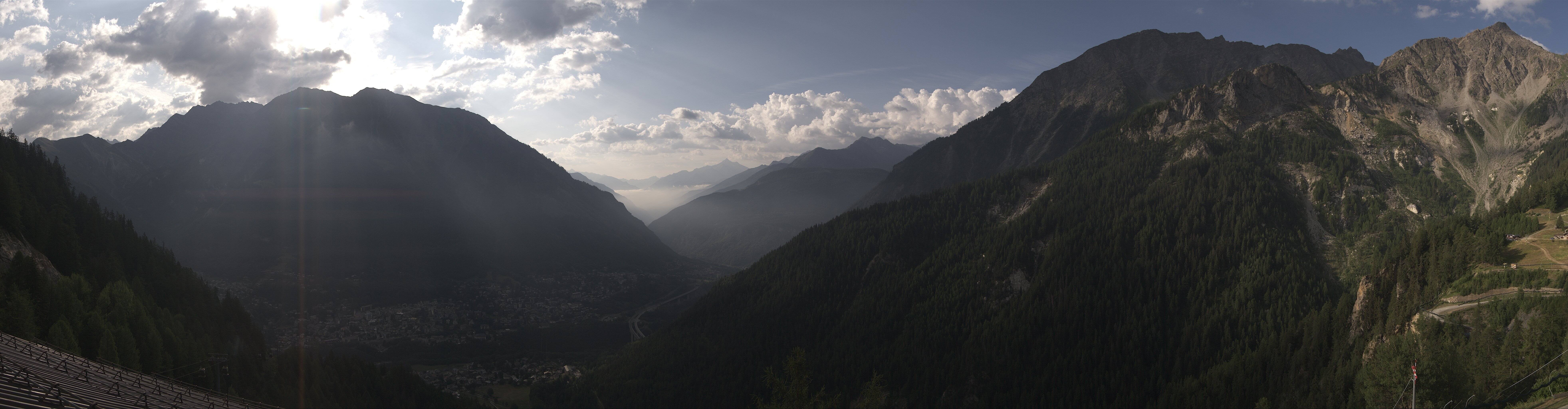 Archiv Foto Webcam Checrouit Panoramablick, Courmayeur